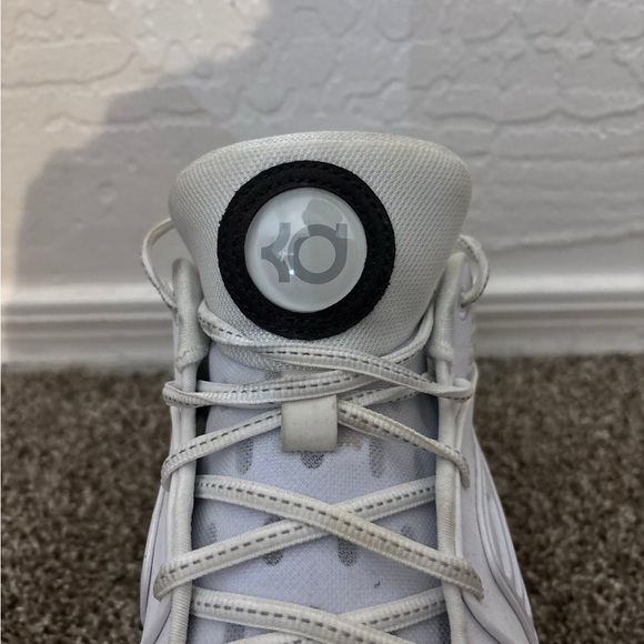 Size 10 - Nike Kevin Durant 16s - Picture 10 of 11